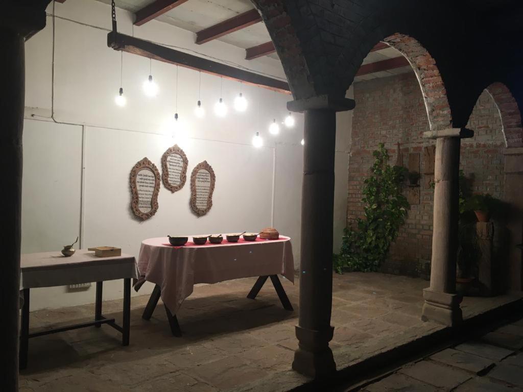 Panchkote Raj Ganges Bed and Breakfast Varanasi Exteriör bild