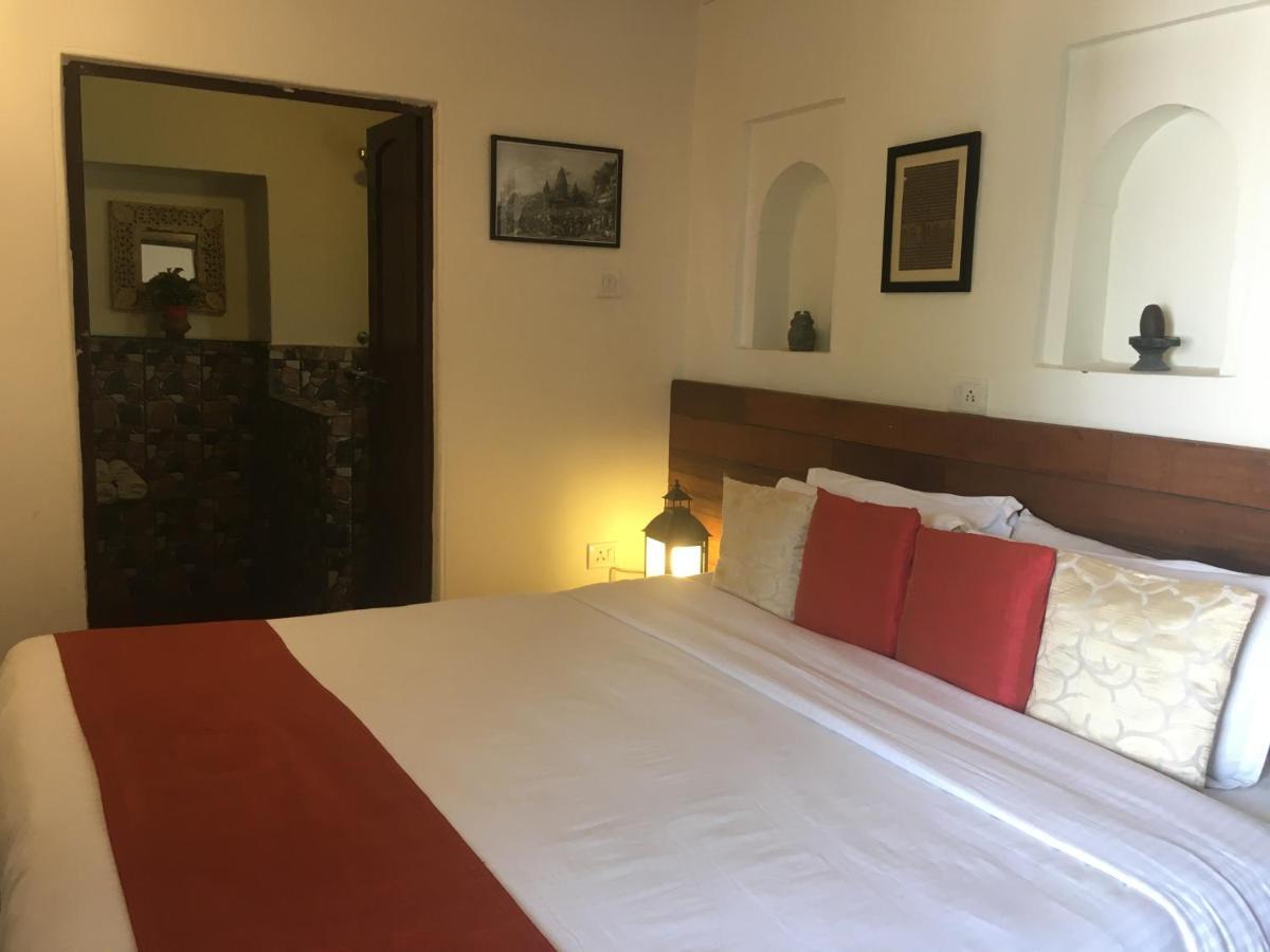 Panchkote Raj Ganges Bed and Breakfast Varanasi Exteriör bild